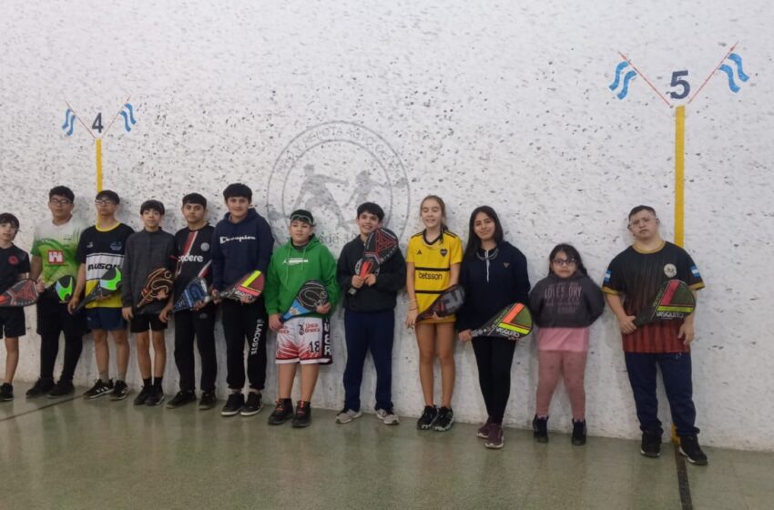  La escuela del TyPAC viaja al Encuentro Patagónico de Pelota Paleta