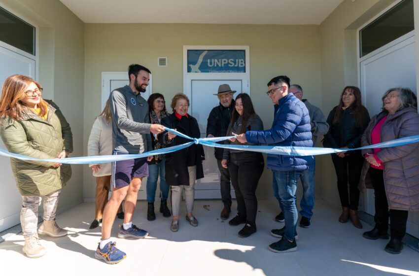  Othar inauguró los vestuarios del predio deportivo de la Ciudad Universitaria de Km. 4