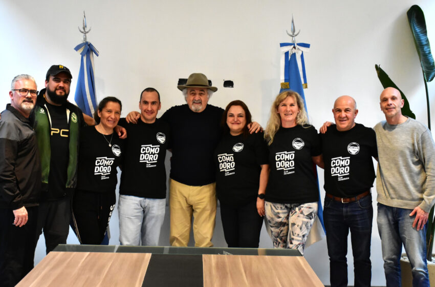 Comodorenses que representarán a Argentina en mundiales visitaron al intendente