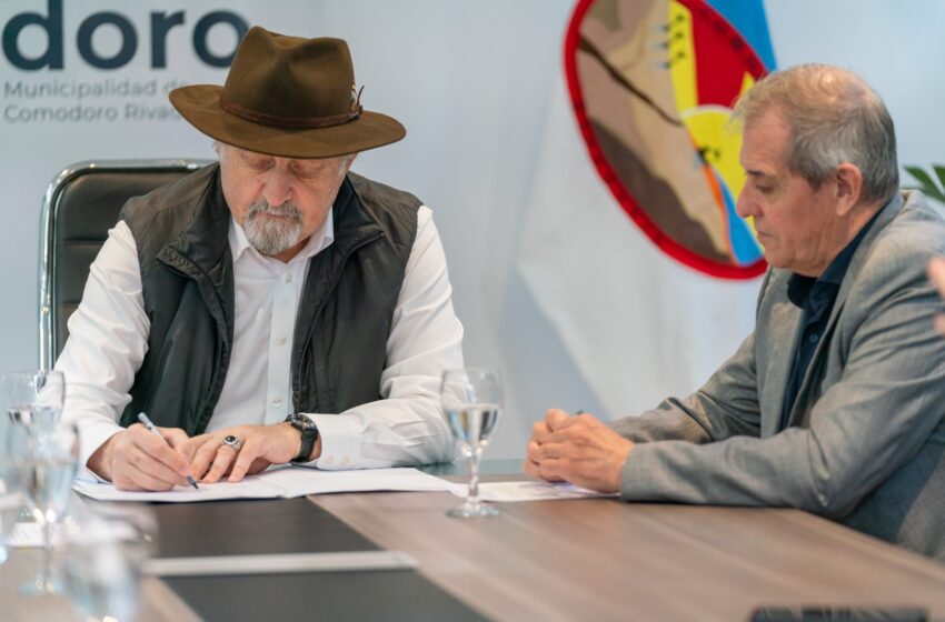  Municipio y Provincia firmaron convenios relacionados con el campo educativo