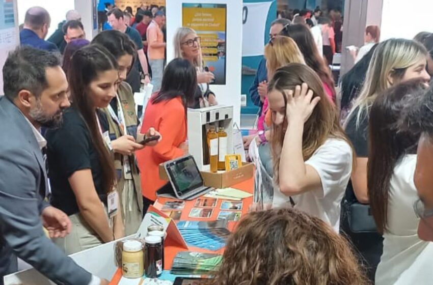 Sarmiento recibió reconocimiento en la Feria Internacional de Turismo FIT por sus políticas sostenibles