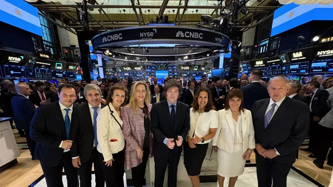  La visita de Javier Milei a Wall Street no logró apuntalar a los ADRs argentinos, que cayeron hasta 3,6%