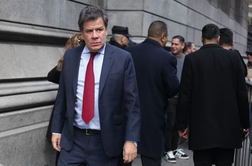  Una nueva foto de radicales en la Casa Rosada aceleró la ruptura del bloque: se van 12 diputados