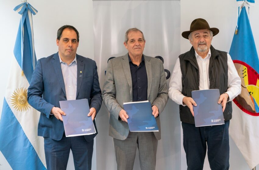  Provincia firmó acuerdos con la Municipalidad de Comodoro Rivadavia para mejorar la educación y servicios locales