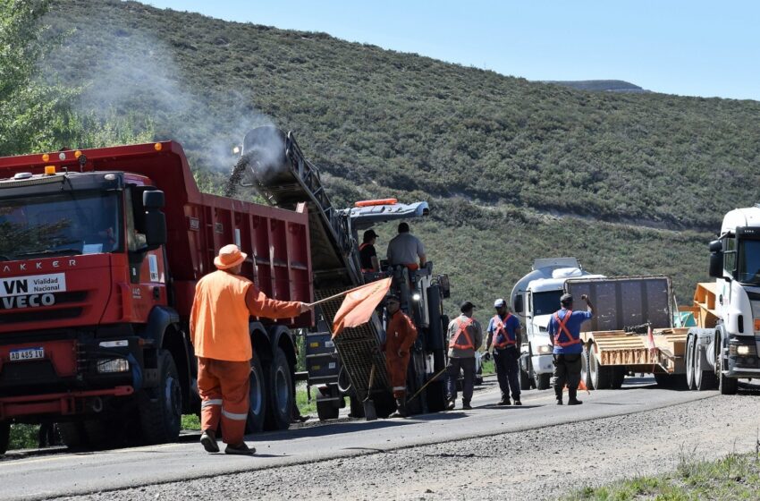  VIALIDAD NACIONAL REALIZA TRABAJOS DE MEJORA DE LA CALZADA EN EL ACCESO NORTE A COMODORO RIVADAVIA