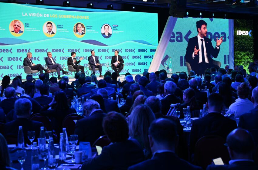  Torres en el Coloquio de IDEA: «Es necesaria una Argentina federal, que salga del actual sistema centralista y regresivo»