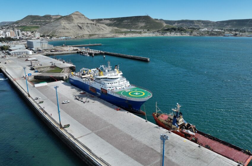  Buque sismográfico y el remolcador “Atlantic Dama” cumplieron escala operativa en el Puerto de Comodoro Rivadavia