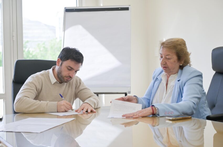  Torres se reunió con la rectora de la UNPSJB y respaldó la Ley de Financiamiento Educativo