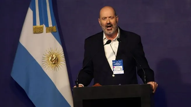  El Gobierno dio nuevos detalles de la ley Hojarasca: cuáles son las normas que buscará derogar