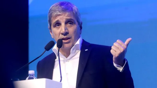  Crece el crédito en dólares: Luis Caputo se abraza a una «oferta inflada» de divisas como puente a fin de año