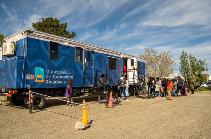  Con una importante demanda, comenzó la atención del Tráiler de Salud en el Quirno Costa