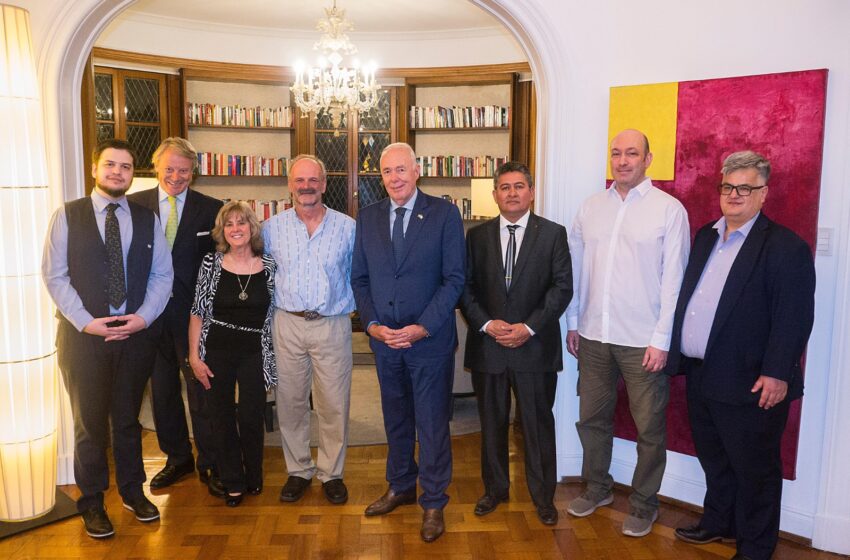  El Embajador de Suiza en Argentina elogió el trabajo que se realiza en Chubut para salvar al Huemul