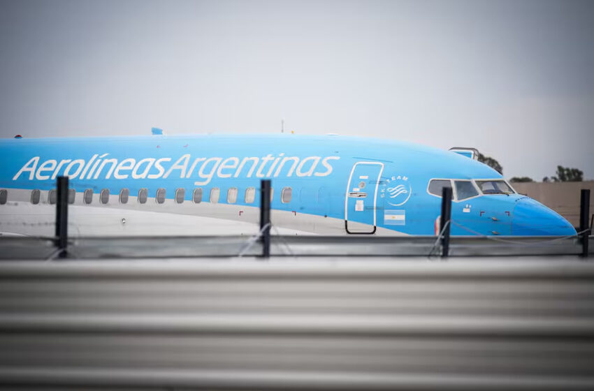  Aerolíneas y los sindicatos intentan este lunes una solución del conflicto latente