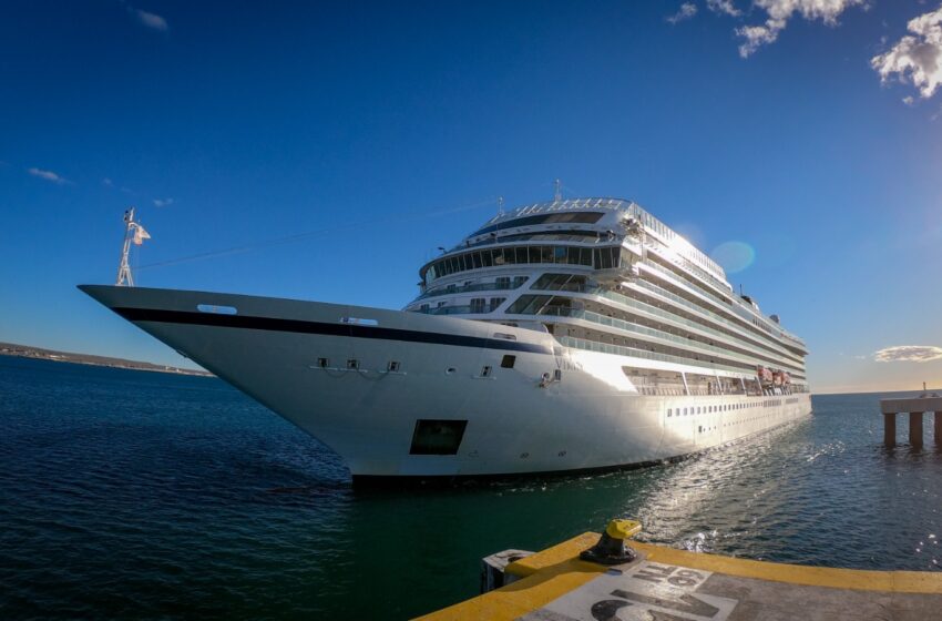  Cruceros en Chubut: Puerto Madryn recibió al Viking Jupiter en la quinta recalada de la temporada