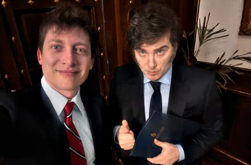  Una sorpresa para el árbol de Navidad