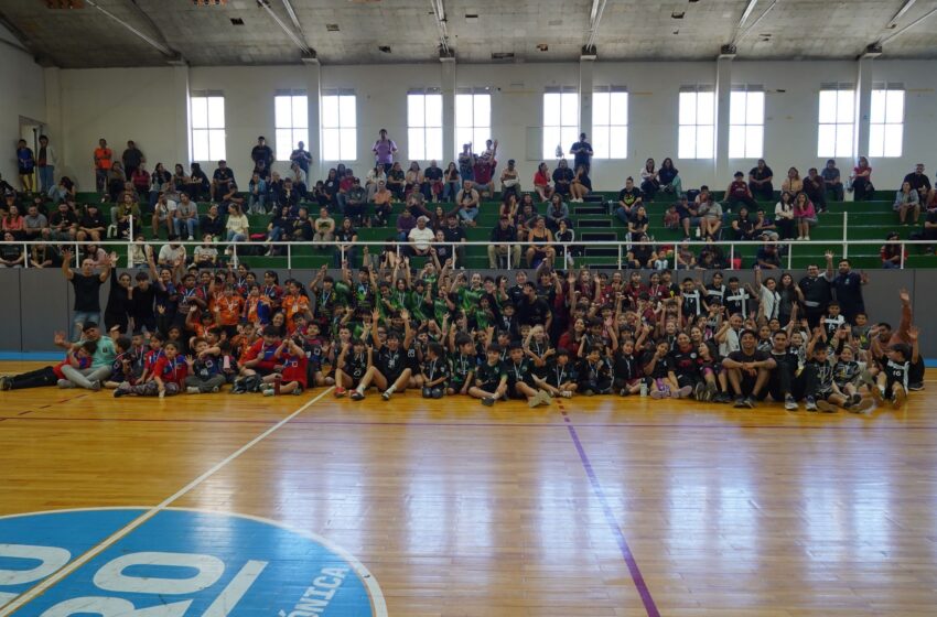  El mini handball tuvo su cierre en el Club Huergo