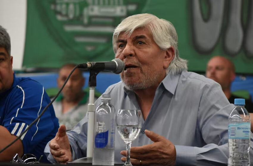 Hugo Moyano amenazó con un paro de camioneros y denunció al Gobierno de entrometerse en las paritarias