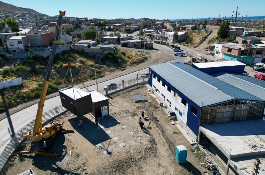  El Municipio comenzó la instalación de nuevas aulas en la Escuela Municipal