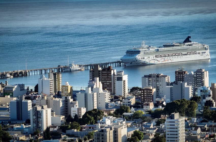  Cruceros en Chubut: el Norwegian Star arribó a Puerto Madryn en su quinta visita de la temporada