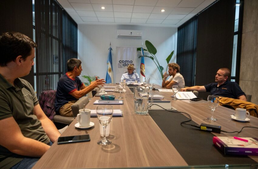  El Intendente recibió a las empresas que elaboraron un proyecto para avanzar con la obra del camino ARA San Juan