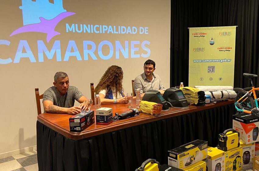  El Gobierno fortalece el empleo y la producción en Camarones