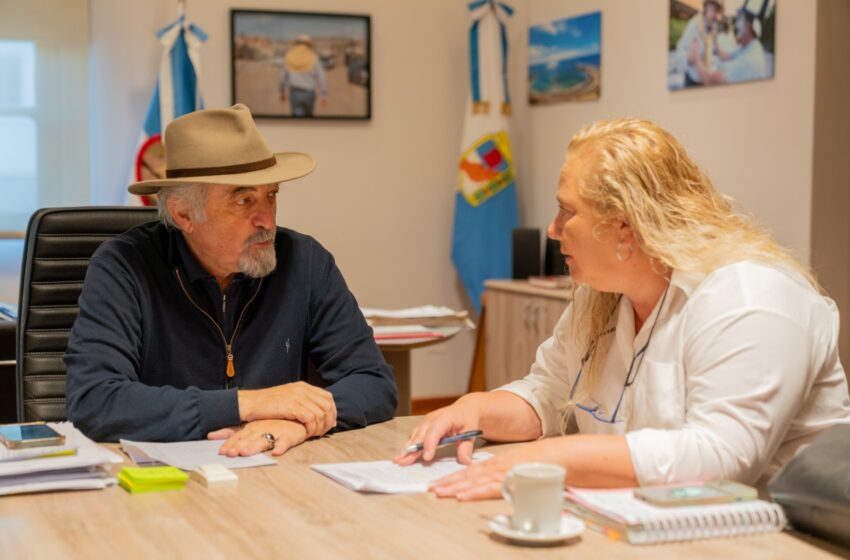  Othar se reunió con la Directora General de Escuelas, para acelerar los trabajos prioritarios en los colegios