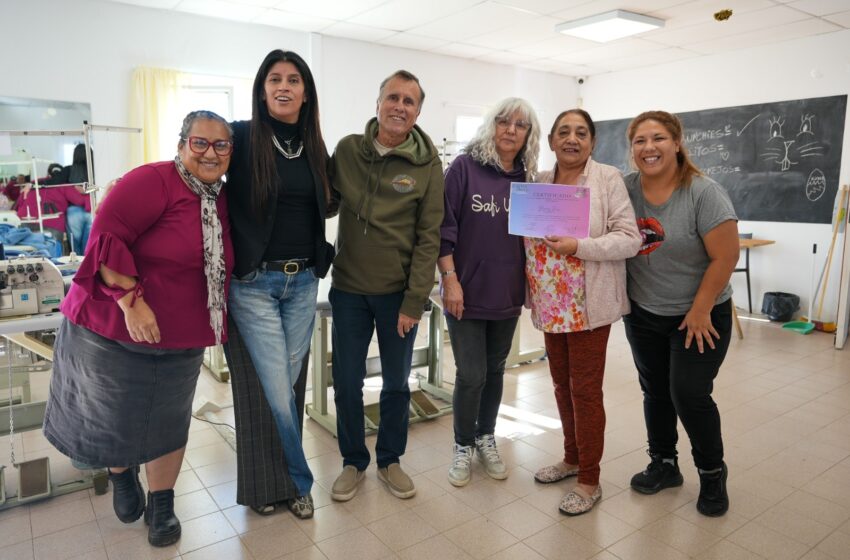  Se concretó una nueva entrega de certificados en el Centro de Promoción Laboral
