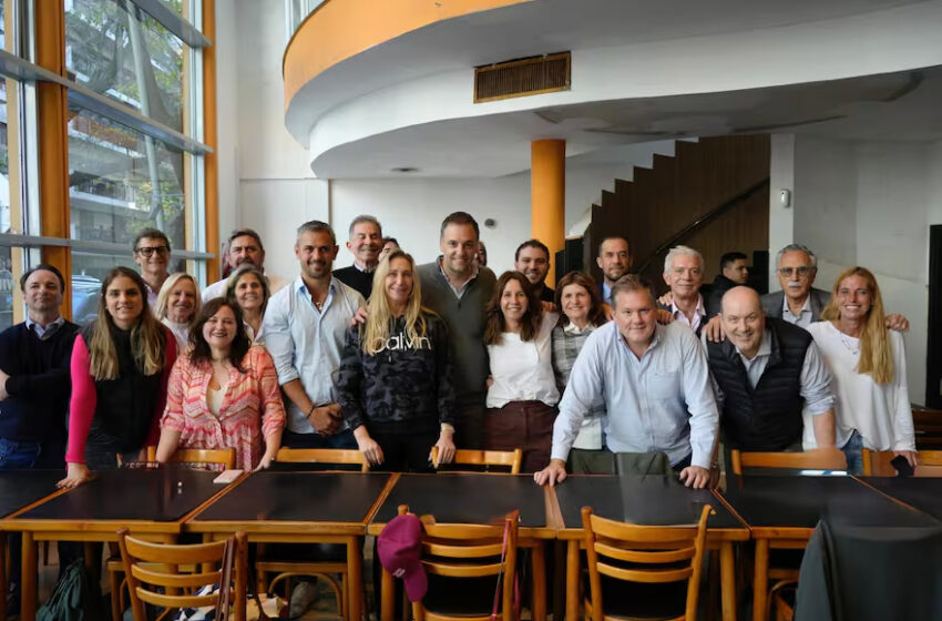  El Gobierno busca despegarse del escándalo de ficha limpia y contraataca al macrismo