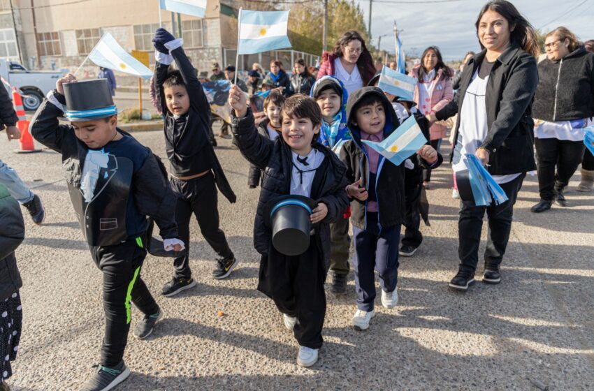  El barrio San Martín celebró el 25 de Mayo con un colorido desfile