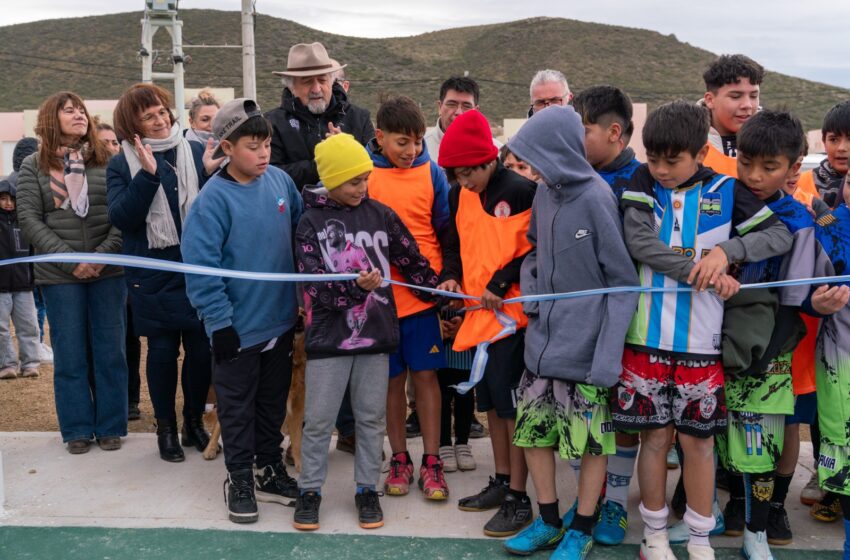  Othar: “Este playón es el puntapié inicial para avanzar hacia la urbanización del barrio ARA San Juan”