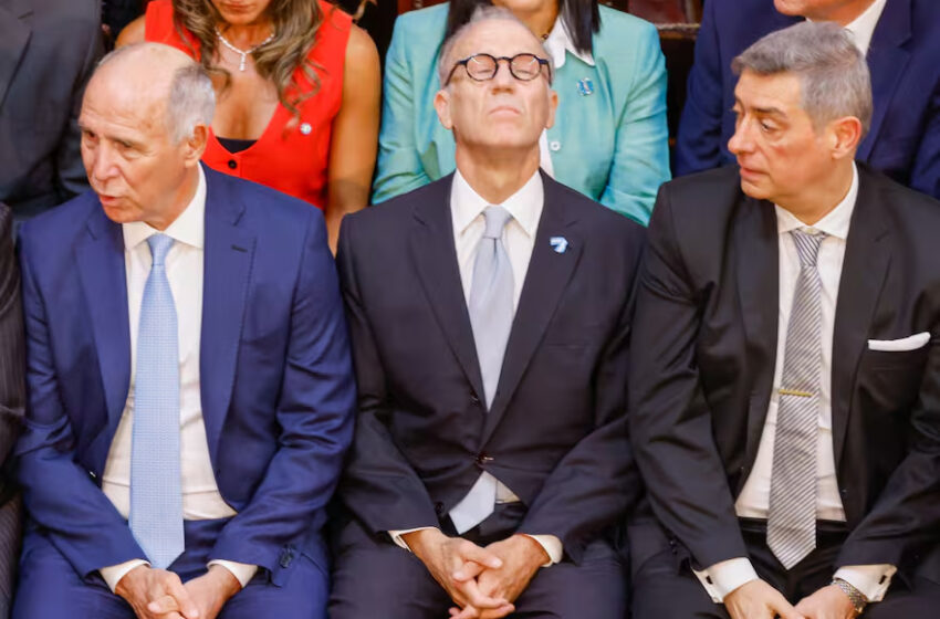  Tras 16 años de trámite, la Corte rechazó una demanda colectiva por jubilaciones y exhortó al Congreso a que nombre Defensor del Pueblo