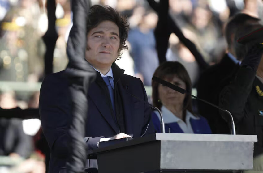  Día de la Bandera: Javier Milei encabezó un acto militar en Palermo tras faltar al acto central en Rosario