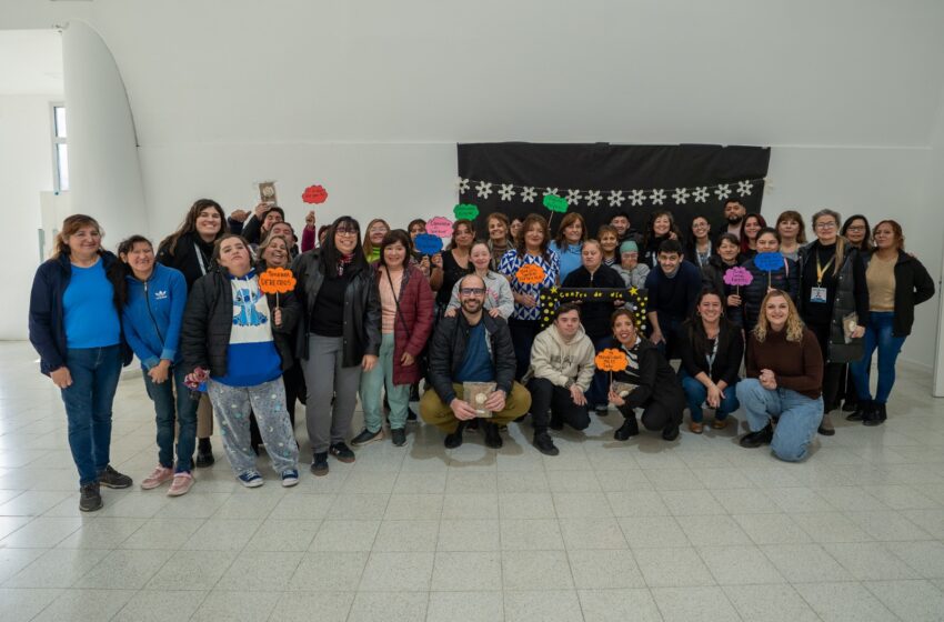  Con fuerte acompañamiento de las familias, el Municipio cerró el Taller de Fortalecimiento para personas con discapacidad