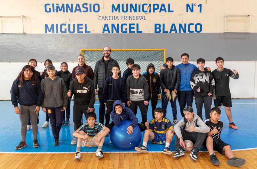  Con actividades recreativas de invierno, los adolescentes de La Esquina fortalecen sus lazos
