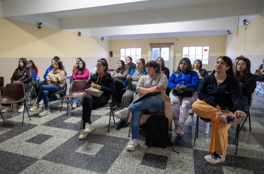  Se concretó una nueva capacitación sobre manipulación de alimentos a miembros de las colectividades extranjeras