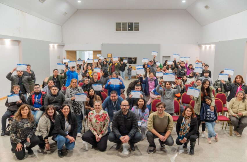  El Municipio entregó certificados a vecinos que participaron de los cursos de Alfabetización y Accesibilidad Digital
