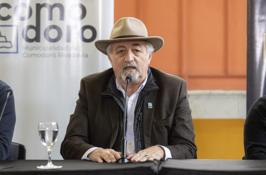  Othar: «con los gremios acordamos que primero se toma la gente de Comodoro»