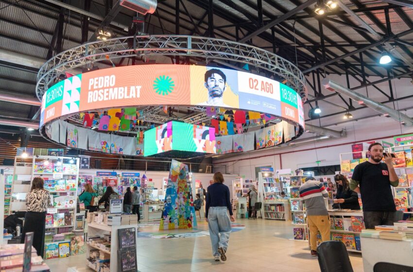  Gran expectativa por el primer fin de semana de la Feria del Libro 2025