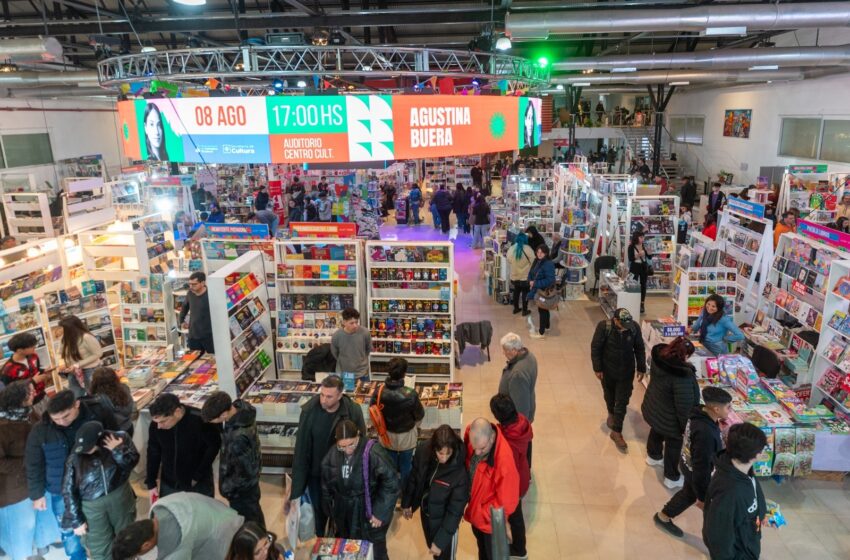  La Feria del Libro fortalece el circuito económico de Comodoro