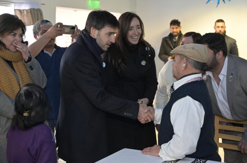  Torres y Victoria Villarruel encabezaron el acto por el 90° Aniversario de Río Mayo: “Trabajamos juntos por una Argentina verdaderamente federal”