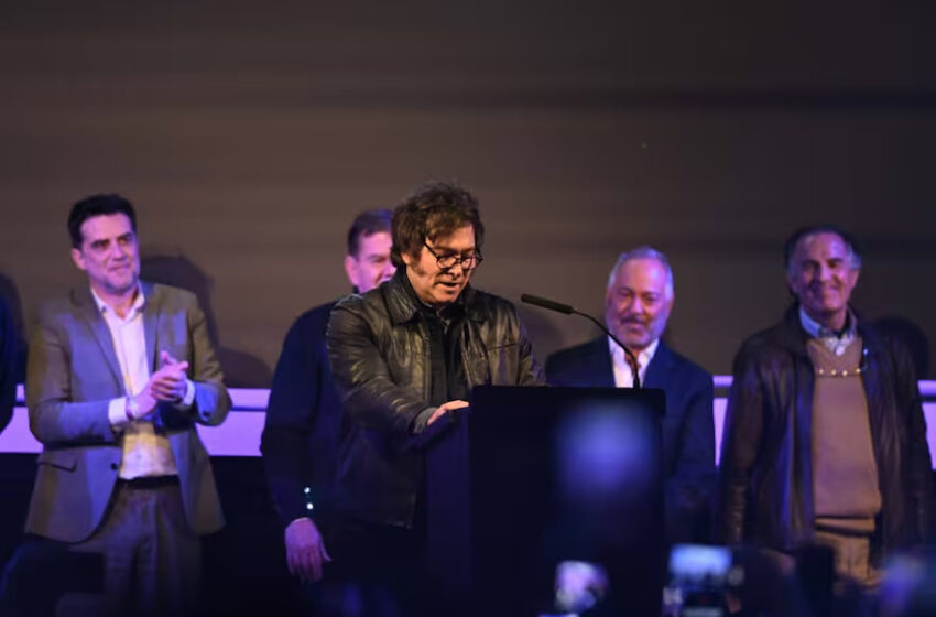  Elecciones 2025 | Milei se apega al libreto de campaña en la provincia y llama a “ponerle un freno” a Kicillof