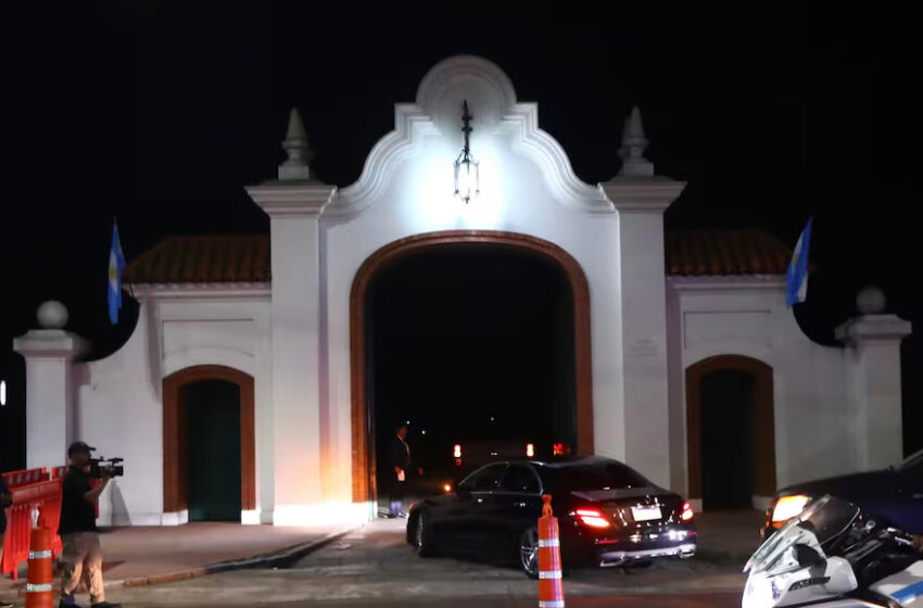  Milei cenó en Olivos con diputados de LLA y aliados para asegurar los vetos en el Congreso