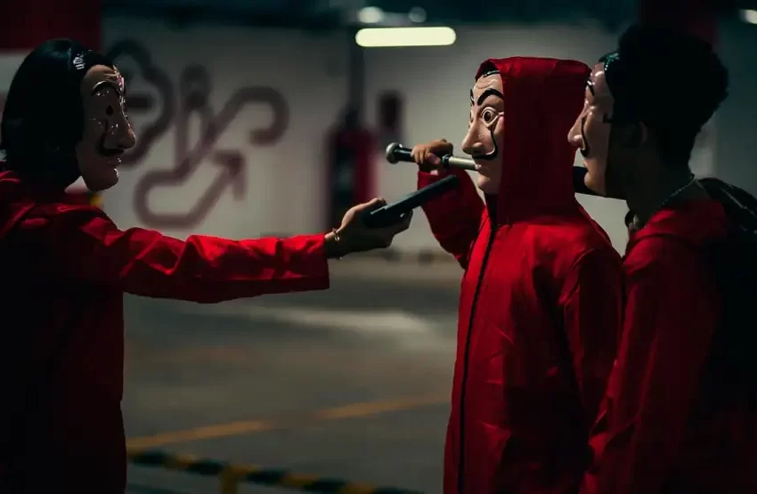  Ladrón que roba a ladrón