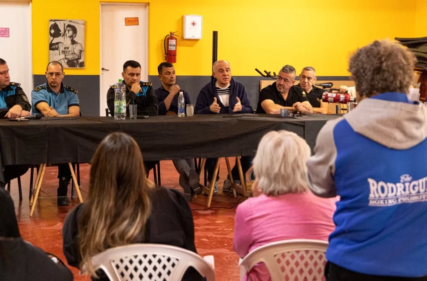  Autoridades municipales y provinciales se reunieron con vecinalistas de zona sur para abordar temas de seguridad