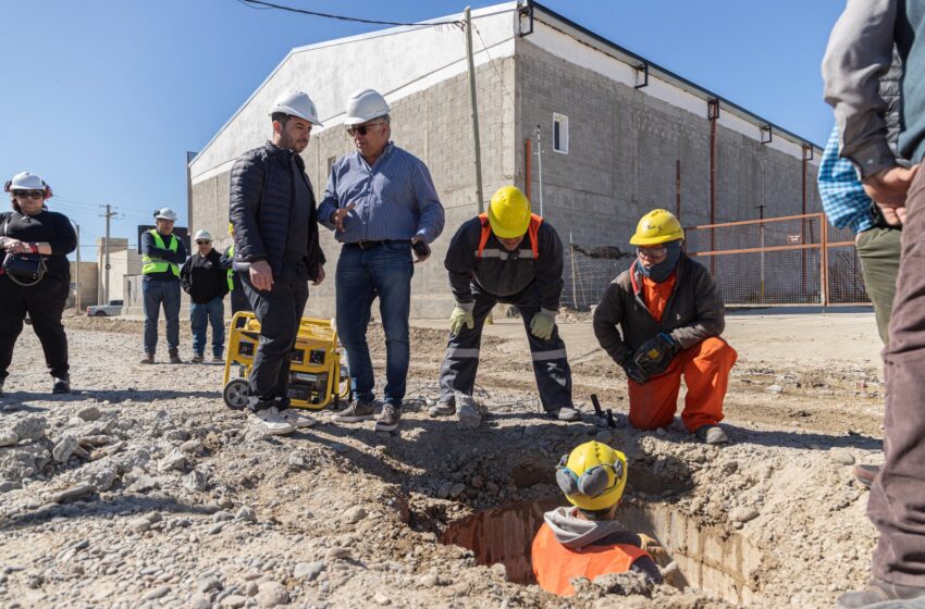 Inició la obra del colector cloacal Concejal Avila que beneficiará a más de 1400 familias