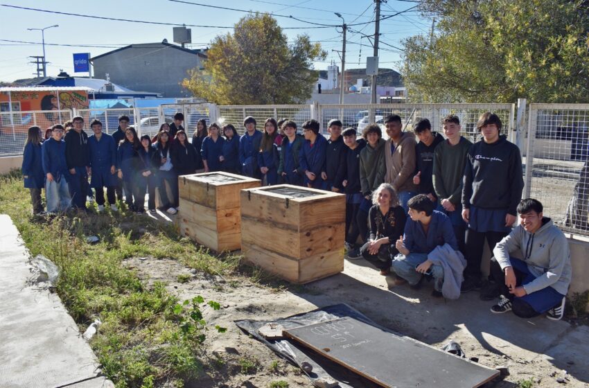 Estudiantes concientizan con distintas acciones para el cuidado del medio ambiente