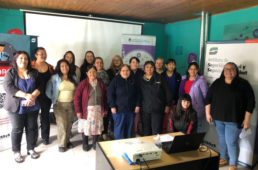  El ISSyS dictó nuevas jornadas de Alfabetización Digital en Gobernador Costa y José de San Martín