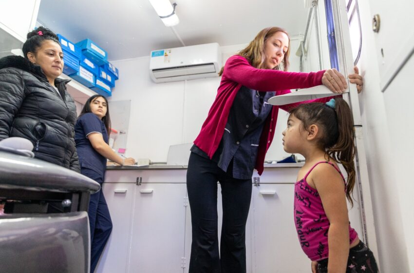  El tráiler de Salud Municipal comenzó con las atenciones en el Centro de la ciudad