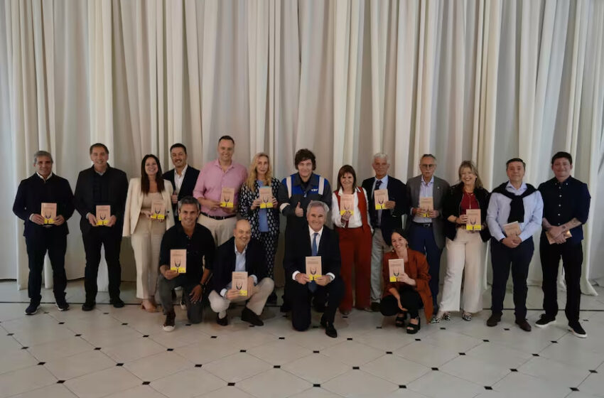  Milei está cambiando su biblioteca