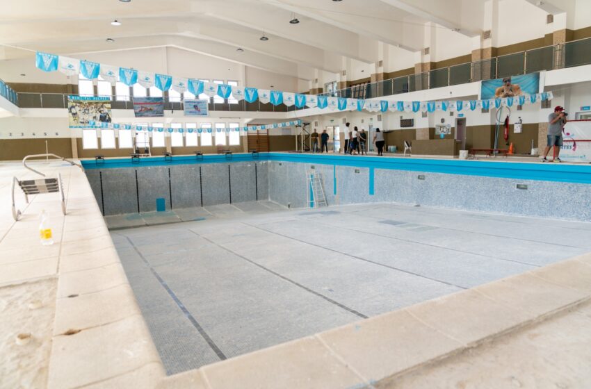  El Municipio avanza con la refacción de la pileta del Club Huergo